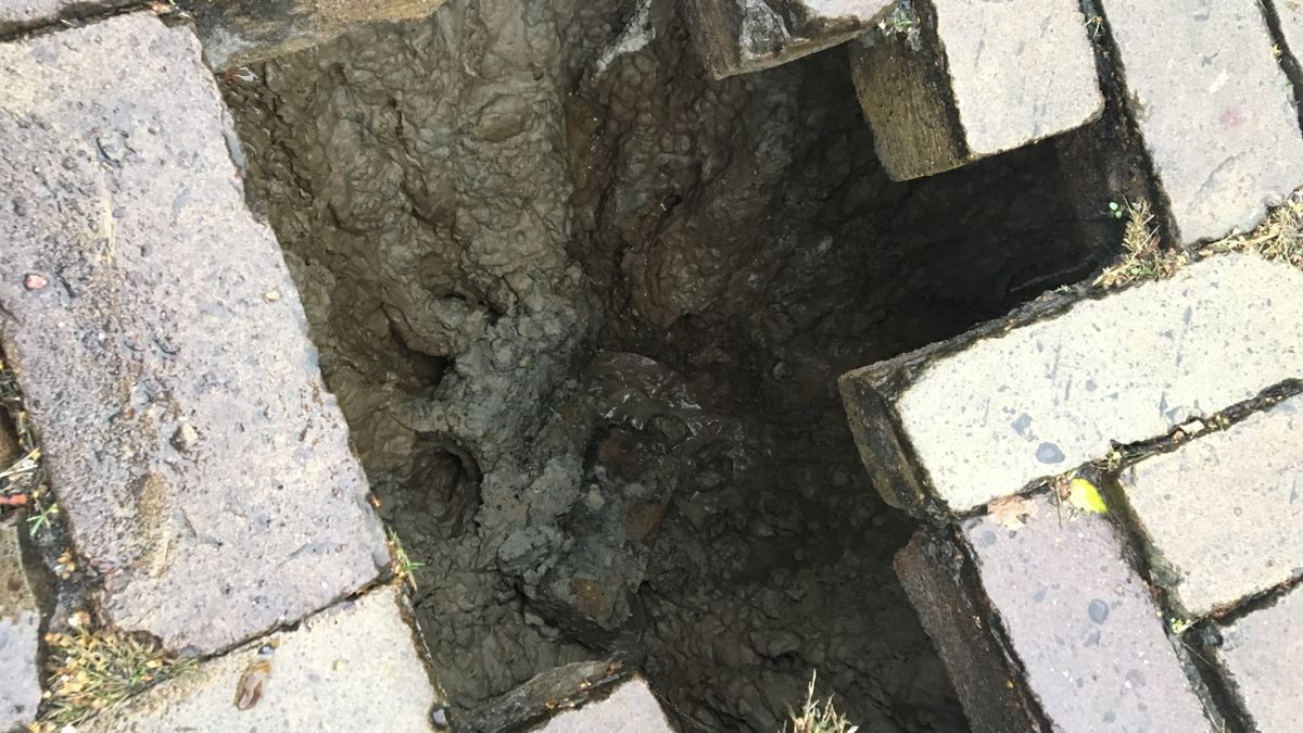 Zinkgat in Hoofdstraat Drouwen inmiddels gedicht [update]