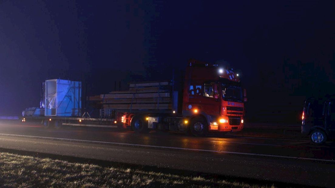 File op A1 van Hengelo richting Deventer, verkeer via vluchtstrook geleid