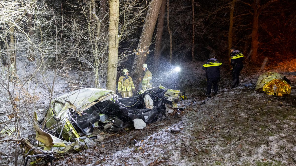 Auto zwaar beschadigd na ongeluk in Bilthoven