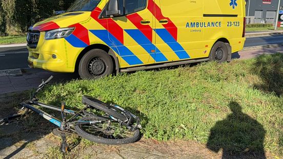 Fietser gewond na aanrijding met auto in Sevenum Nieuws