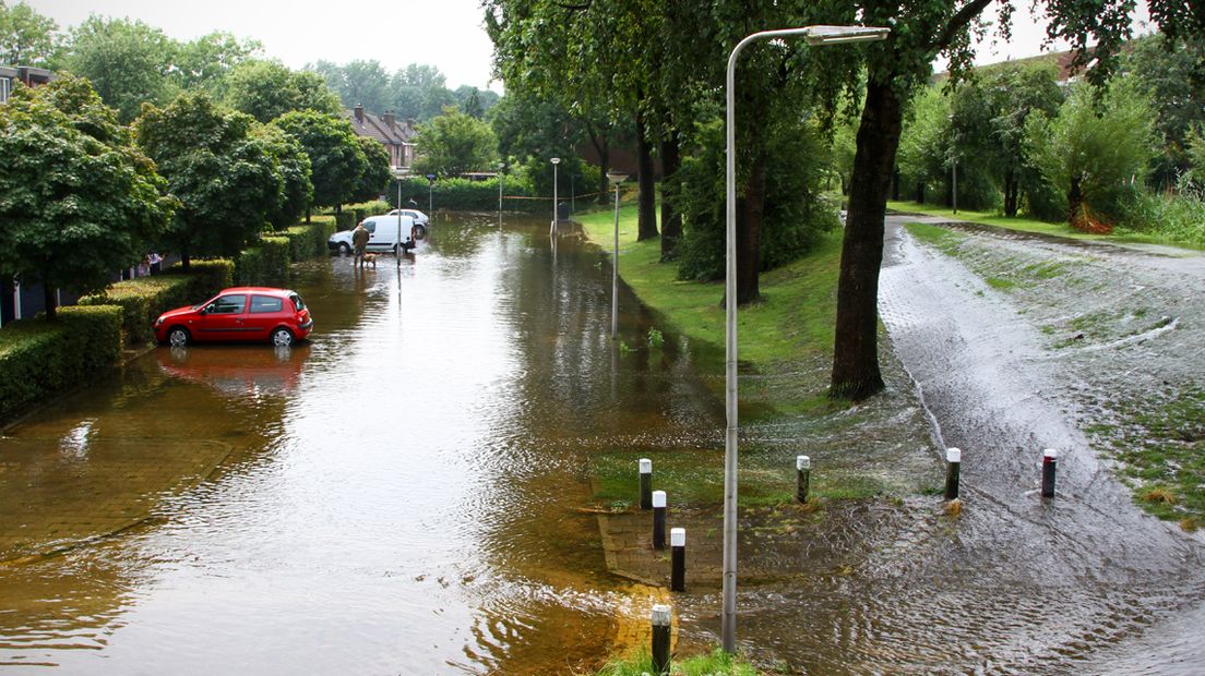 Assumburg onder water