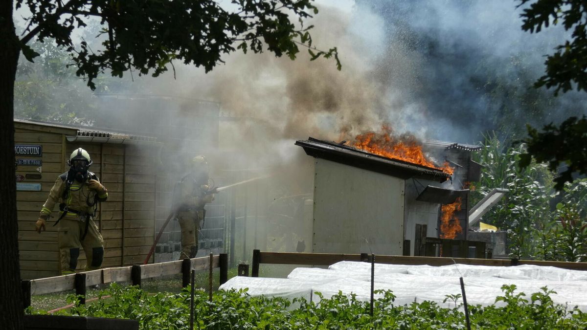 Schuurtje in brand bij volkstuinvereniging Beilen