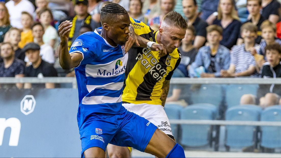 Ehizibue kreeg zijn negende geel tegen Vitesse