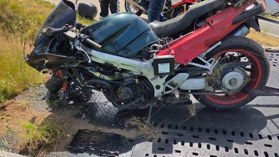 Te hard rijdende motorrijder zonder rijbewijs gewond bij ongeval Weerselo Home