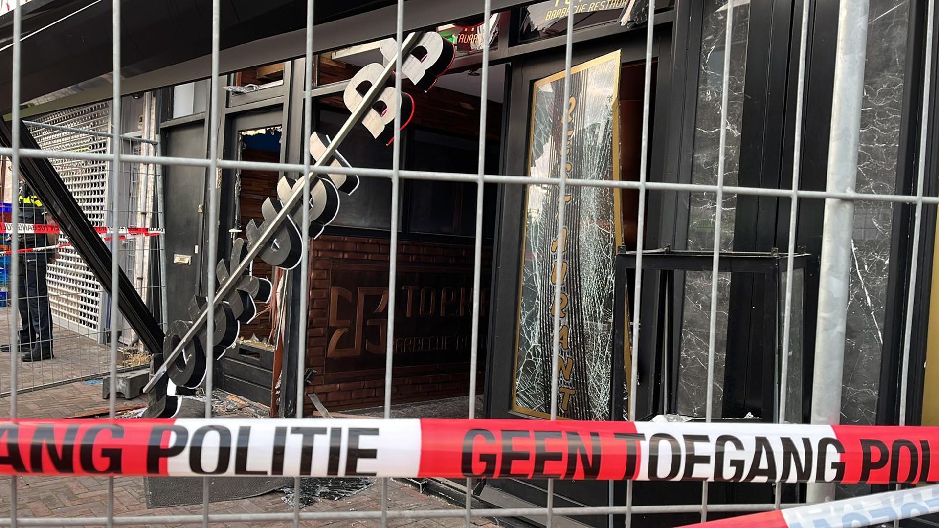 Eigenaresse restaurant in tranen na explosie: 'Ik laat me echt niet kleinmaken'