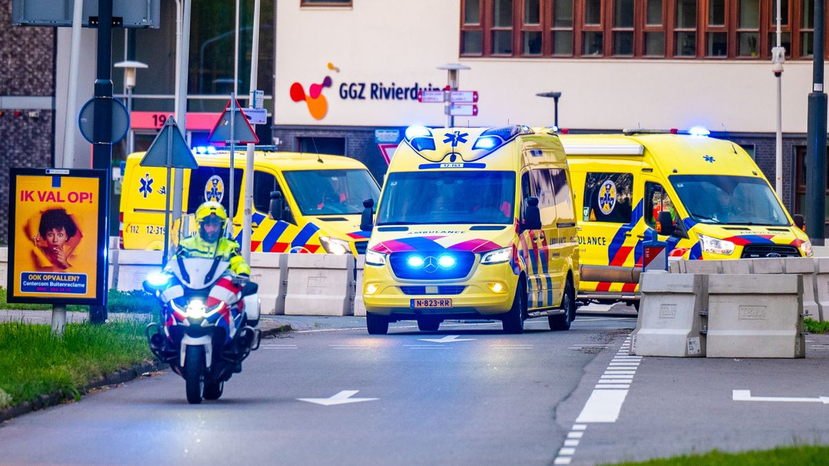 LUMC vangt patiënt met ebola op, wordt vanuit Afrika naar ziekenhuis in Leiden gebracht