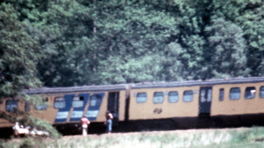 De gekaapte trein bij De Punt (Rechten: ANP)