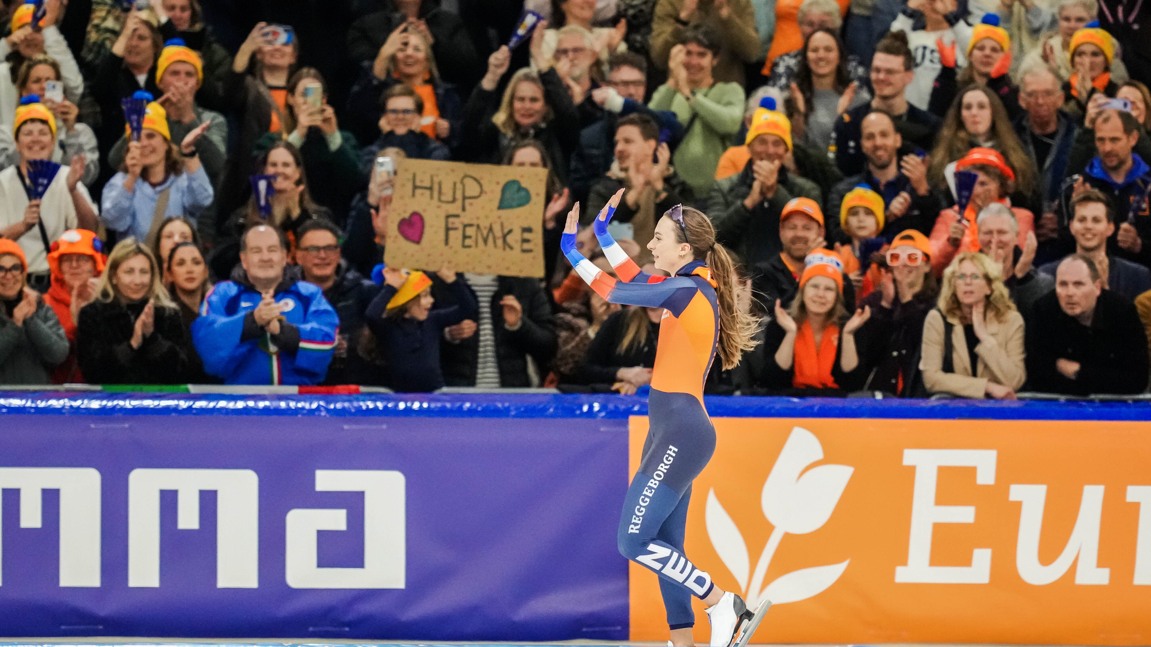 Femke Kok yn it grôtfolle Thialf