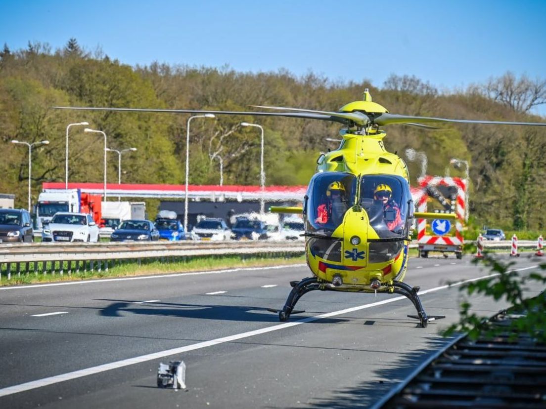 Hulpdiensten rukten massaal uit om assistentie te verlenen.