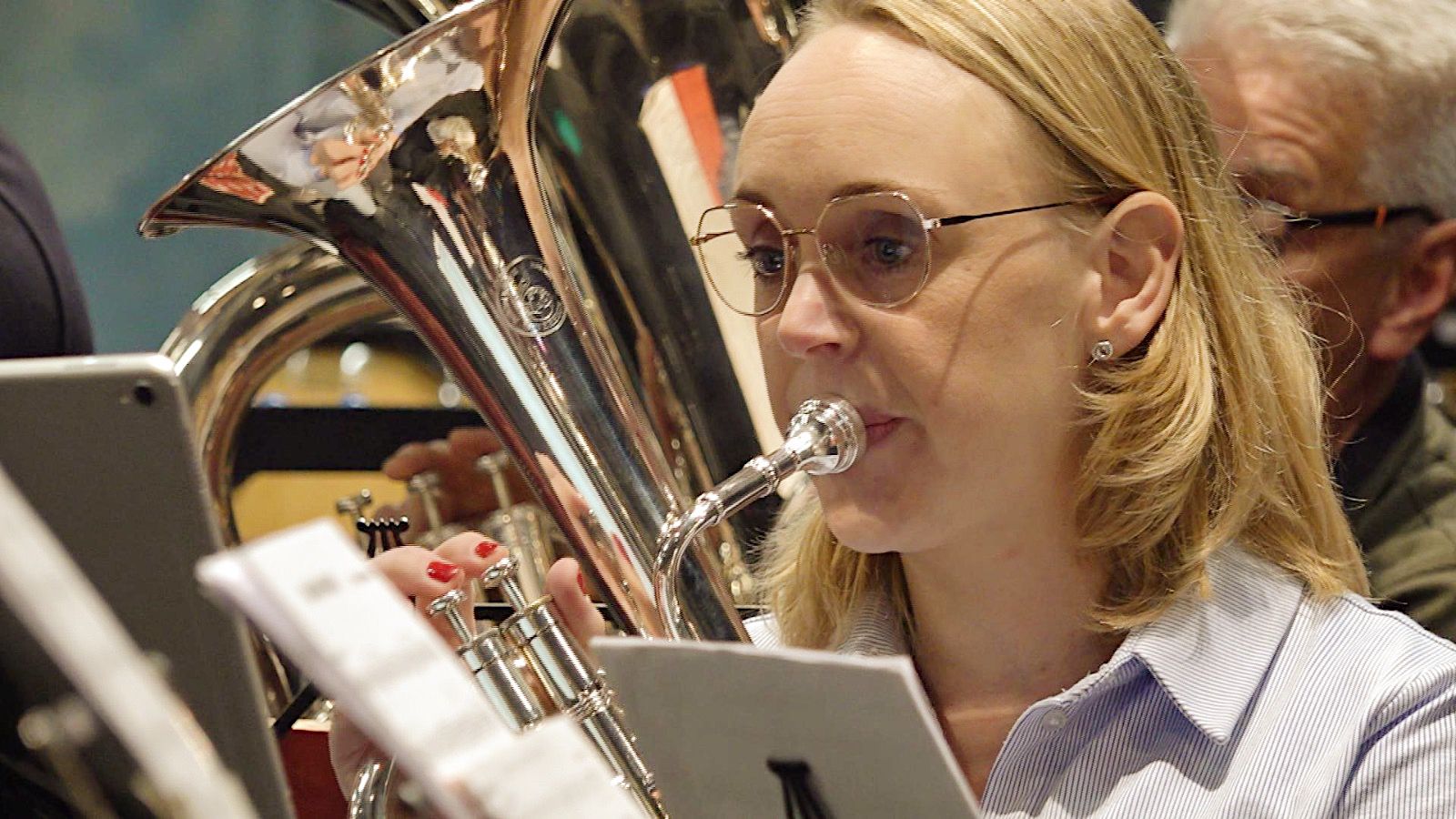 Brassband De Bazuin yn Oentsjerk is mear as muzyk: "Myn twadde famylje wurden"