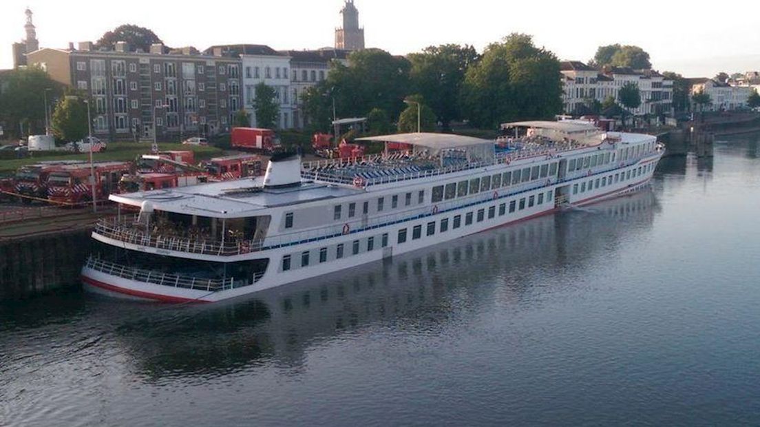 Het gestrande cruiseschip 'Brittania'