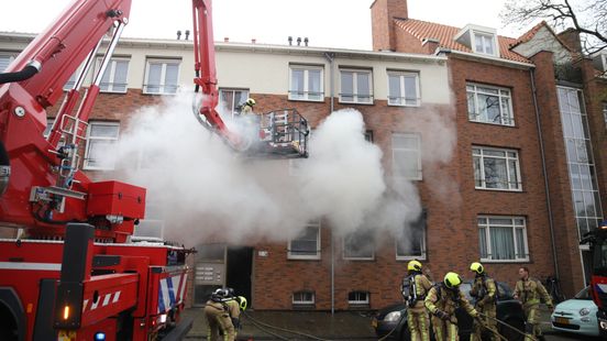 Brand in woning: drie mensen uit portiek gered en meerdere dieren betrokken Home