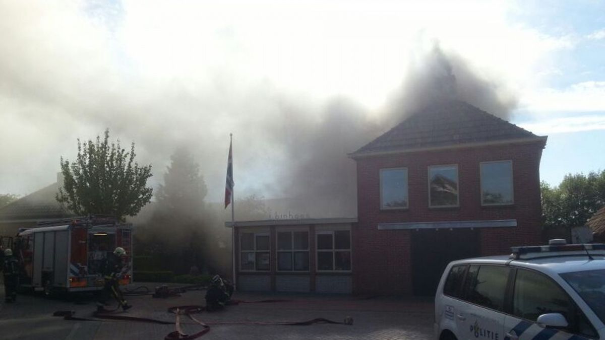 Inwoners Garsthuizen bouwen afgebrand dorpshuis weer op