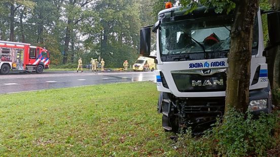 Botsing in Hoog-Keppel • fietser aangereden. Botsing in Hoog-Keppel • fietser aangereden.