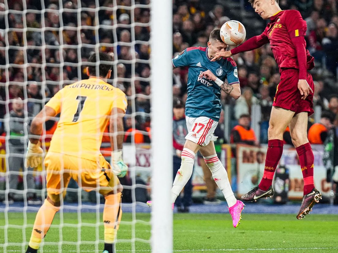 Het handsbalmoment van Diego Llorente.
