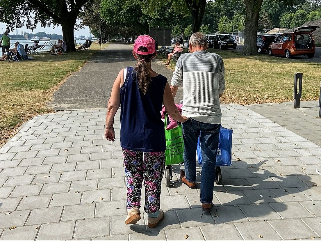 Dakloos Schiedams stel slaapt komend weekend in een bed