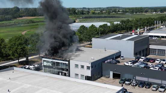 Persoon te water • brand in restaurantkeuken