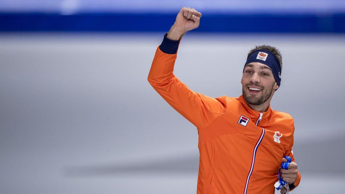 Kjeld Nuis na zijn olympische titel op de 1500 meter.