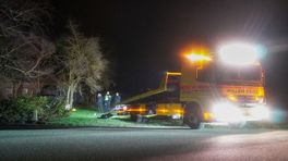 112-nieuws: Botsing bij Vlagtwedde: auto belandt in tuin