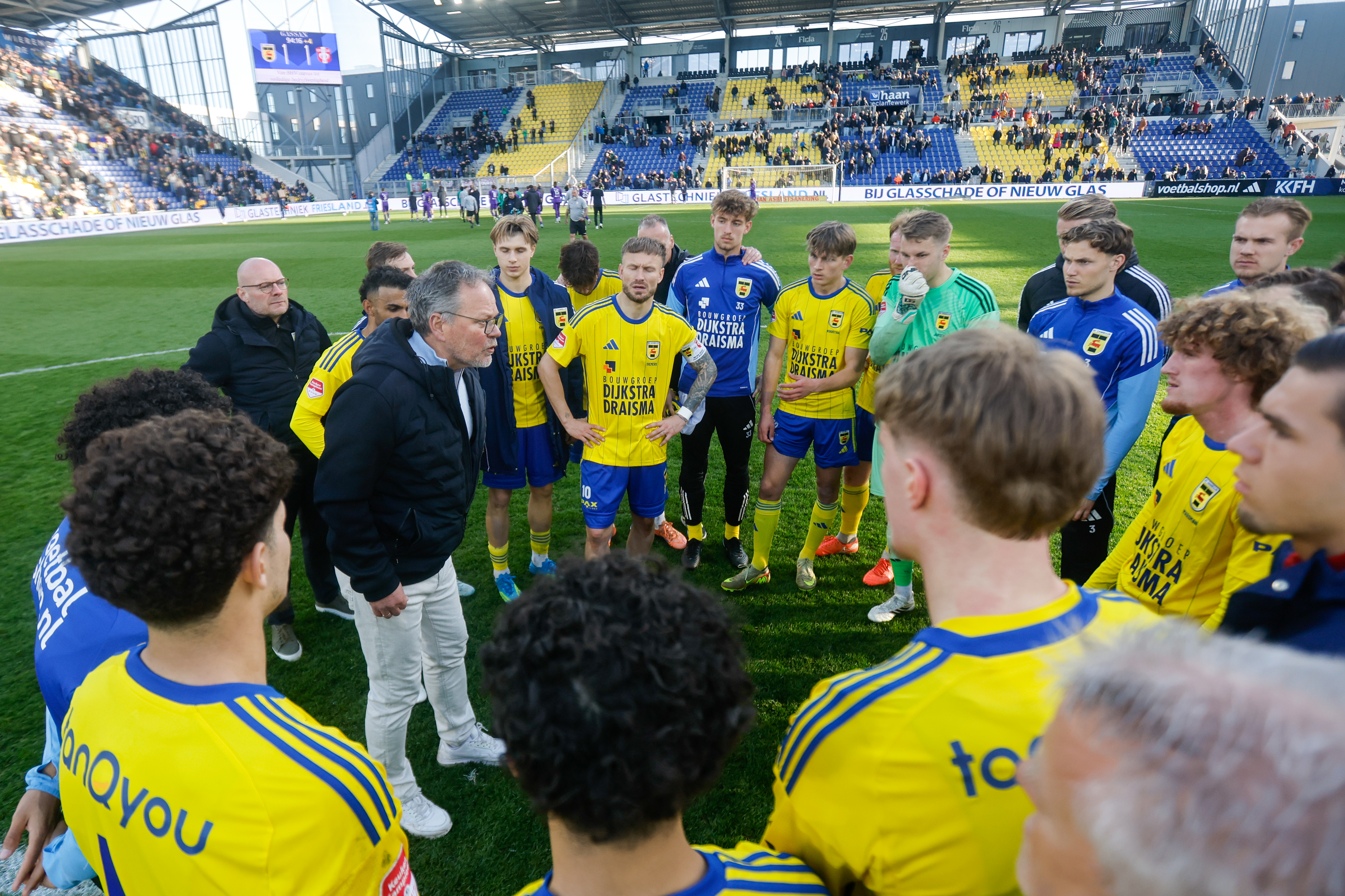 Henk de Jong sprekt syn spilers ta nei de wedstriid