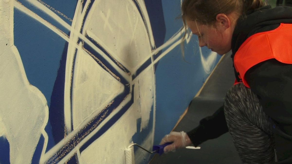 Metamorfose met graffiti voor vieze fietstunnel in Hengelo
