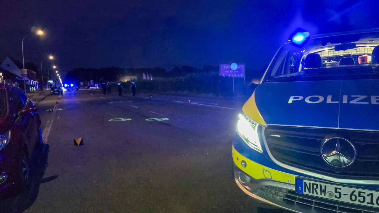 Enschedeër overleden na aanrijding op grens bij Glanerbrug.