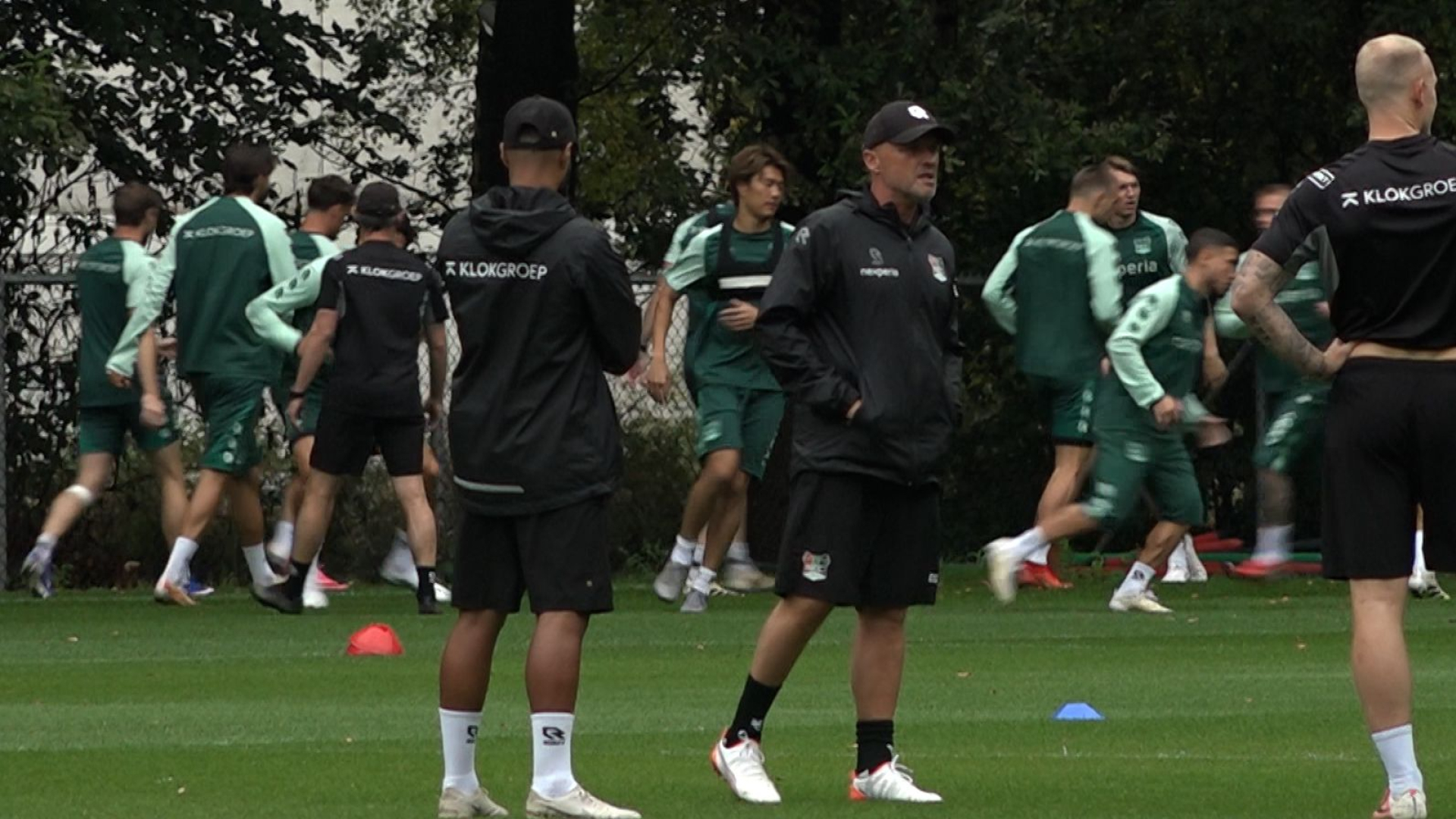 Dick Schreuder op de training van NEC