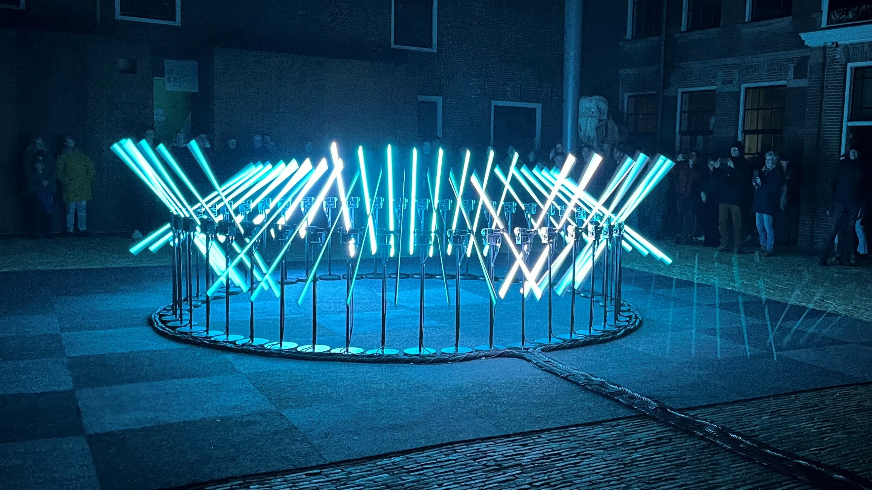 Ljouwert ljochtet wer op: tûzenen minsken nei LUNA-festival