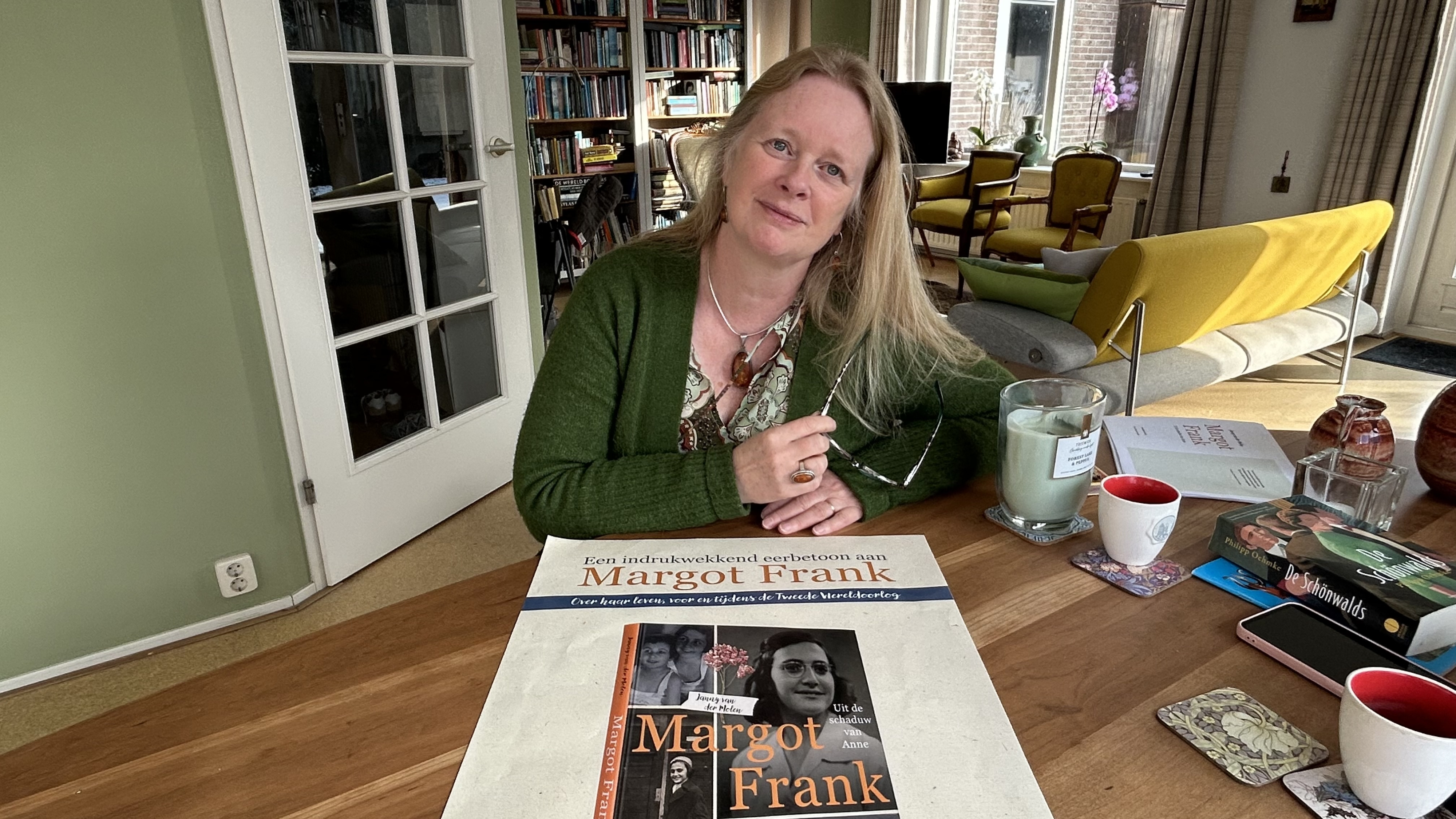 Janny van der Molen fan De Knipe skriuwt in boek oer Margot Frank, de sus fan Anne