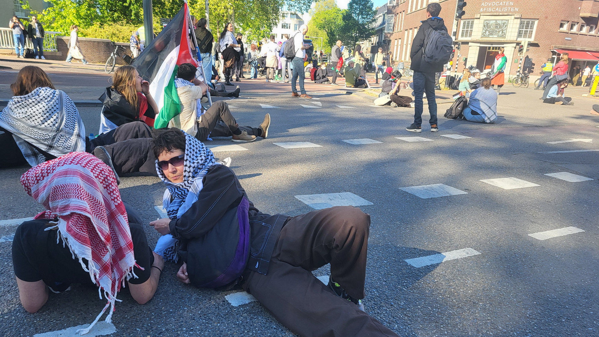 Utrechtse binnenstad weer bereikbaar met OV, pro-Palestina demonstranten richting station
