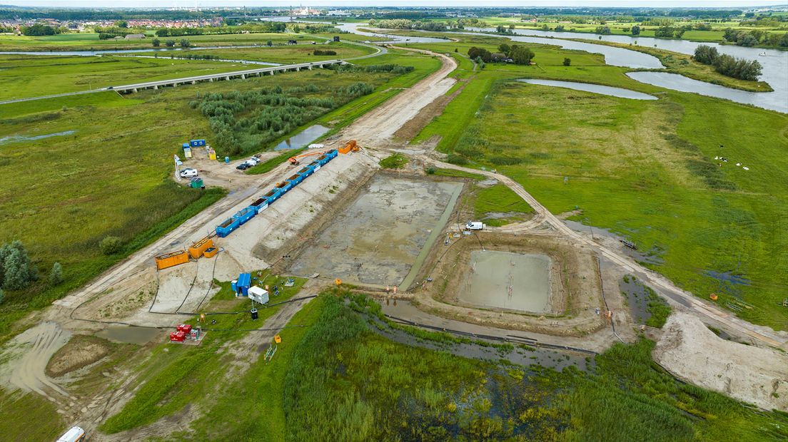 Het onderzoek vindt plaats op een groot terrein naast de IJssel bij Kampen