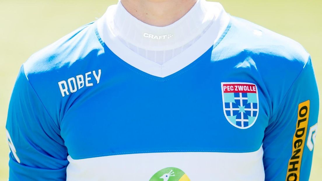 Robey was vorig seizoen nog kledingsponsor van PEC Zwolle