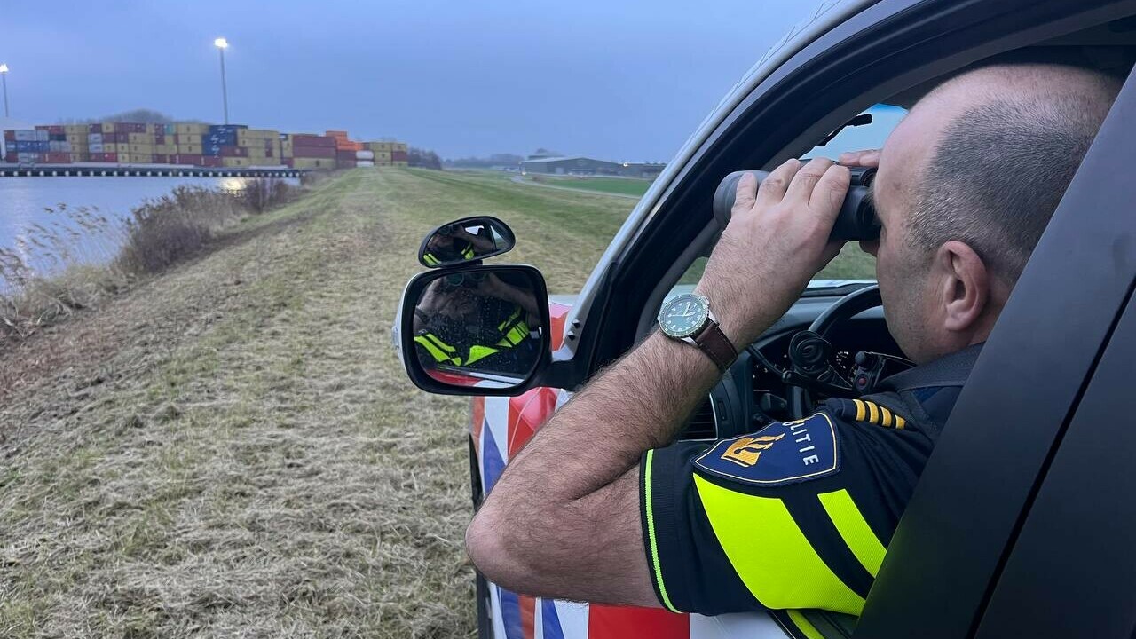 Jan-Willem speurt bij de Zeehavenpolitie naar iets anders dan containers vol cocaïne: 'Dan denk ik: jij bent van mij'