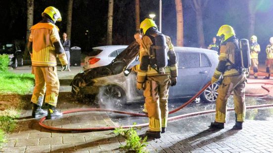 Buurt blust brand • bestelbus brandt na accuwissel