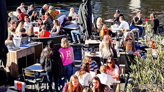 Poeplucht teistert restaurants: 'Gasten klagen, gemeente doet niks' Home