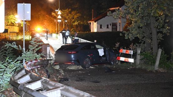 Eenzijdig ongeluk met politieauto