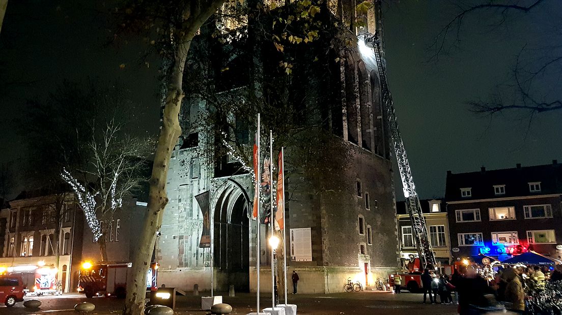 De brandweer van Utrecht oefende in november nog in en rond de Domtoren.