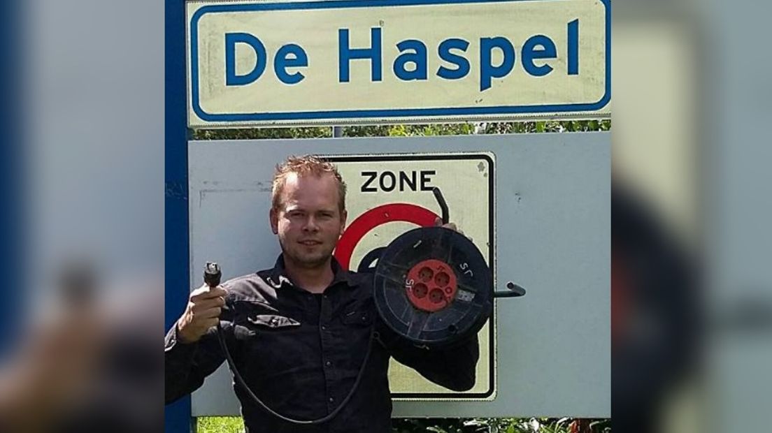 Met een haspel bij De Haspel (Rechten: Jan Schadenberg)