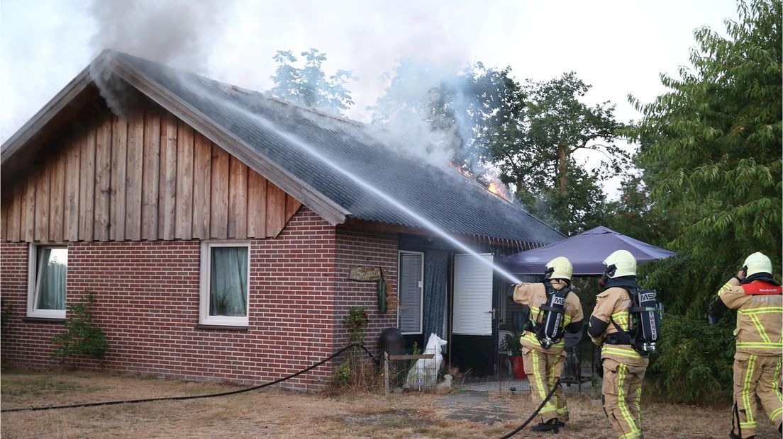 Uitslaande brand in vakantiewoning Hoge Hexel