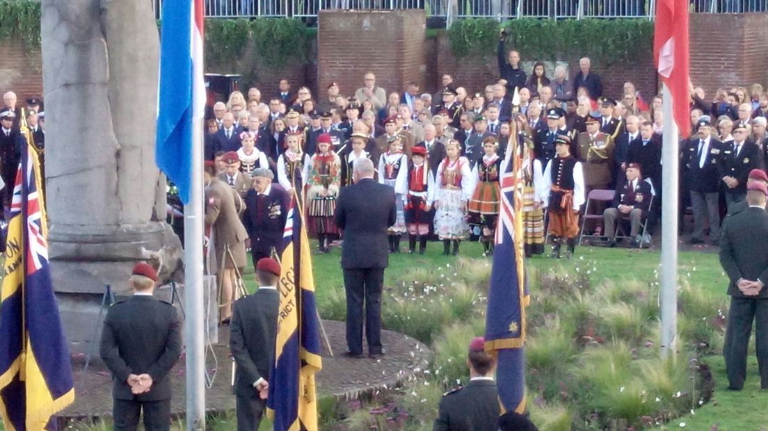 Het is dit weekend 73 jaar geleden dat de Slag om Arnhem plaatsvond. De luchtlanding en slag werden vrijdagavond voor de 71ste keer herdacht op het Airborneplein in Arnhem.