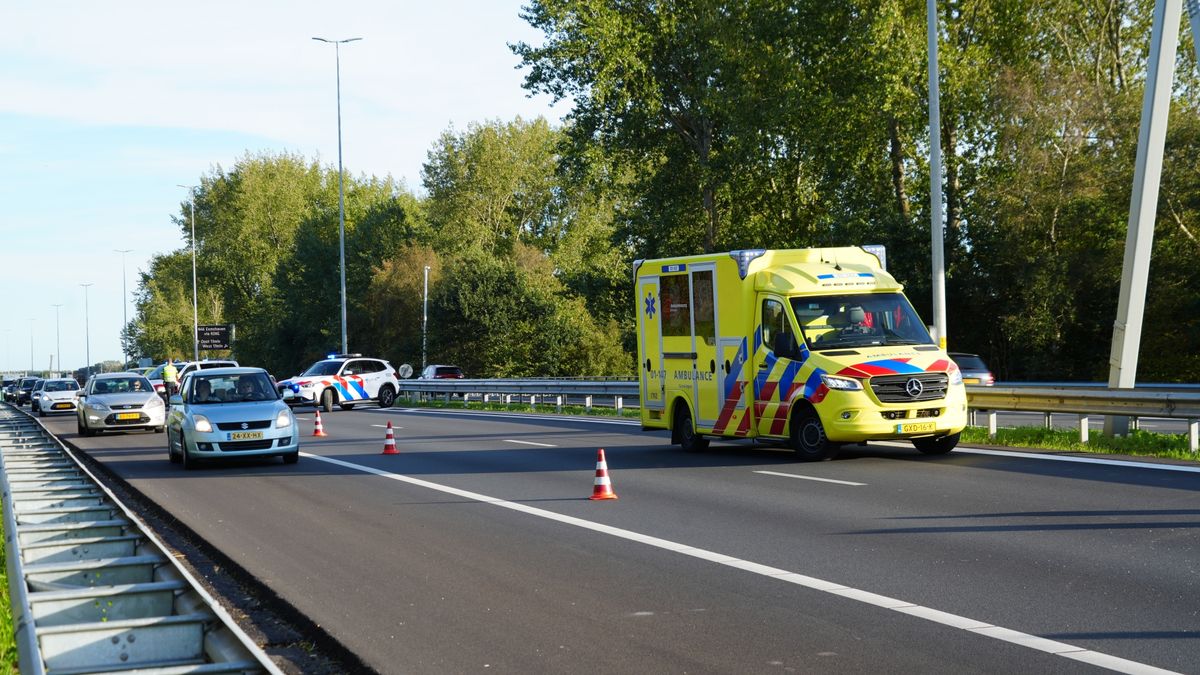 112-nieuws: Ongeluk met vier auto's op A7 bij Groningen, weg weer open