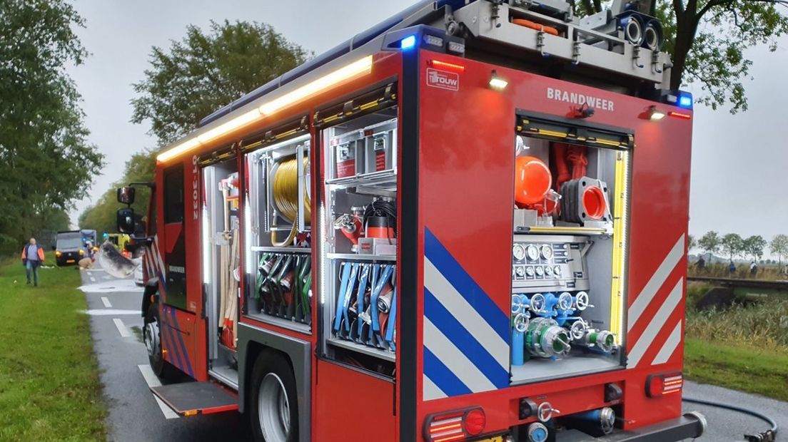 De brandweer moest een auto blussen