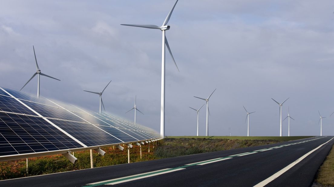 Windmolens en zonneparken aan een toekomstige weg?