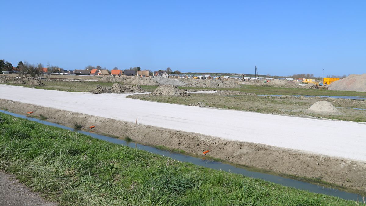 Nieuwehovendijk Nieuwvliet: asfalteren en verbreden, ondanks bezwaren omwonenden