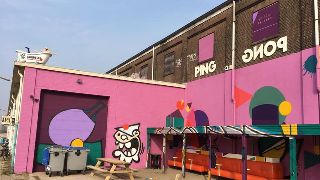 De buitenkant van de Ping Pong Club in 2019.