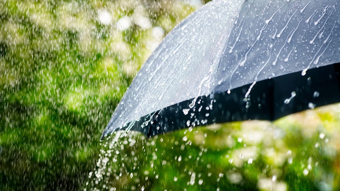 Bijna maandhoeveelheid regen gevallen in Twente