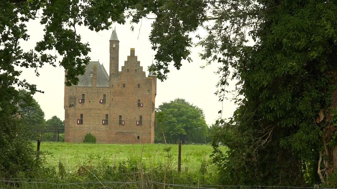 Heel lang geleden stond er iemand op de uitkijk te turen naar een mogelijke vijand. Nu is de deur van de spietoren van kasteel Doornenburg meestal op slot. Maar bij hoge uitzondering mag het publiek genieten van het uitzicht op 46 meter hoogte.