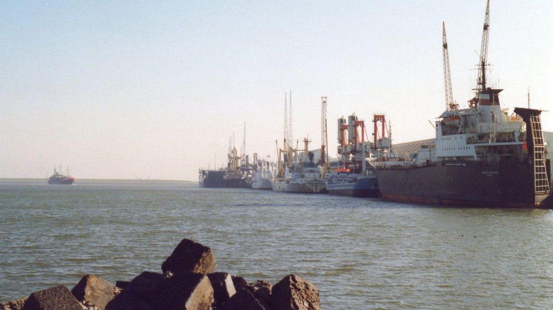 De Eemshaven rond 1980