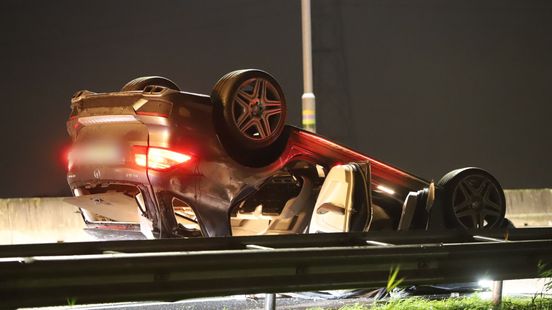 Dodelijk ongeluk • waarschuwingsschot gelost. Dodelijk ongeluk • waarschuwingsschot gelost.
