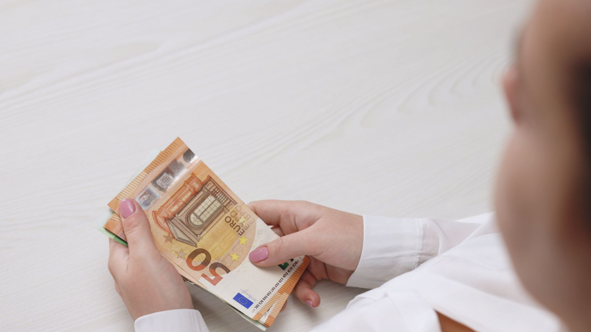 Arnhem blijft schulden afkopen: succesvolle proef krijgt groot vervolg